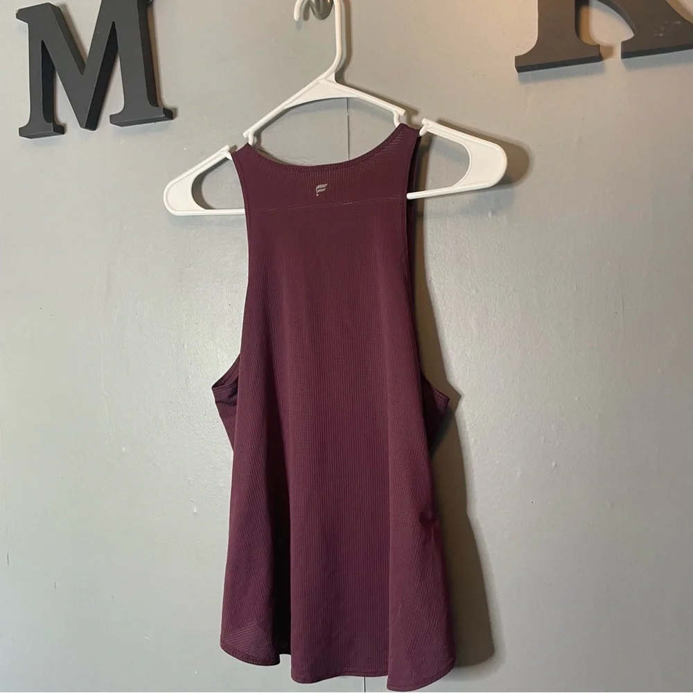 Fabletics Women's Sleeveless plum textured high neck tank top size medium